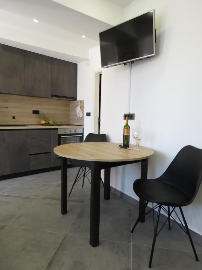 Nevera Apartment Mlini Bagian luar foto
